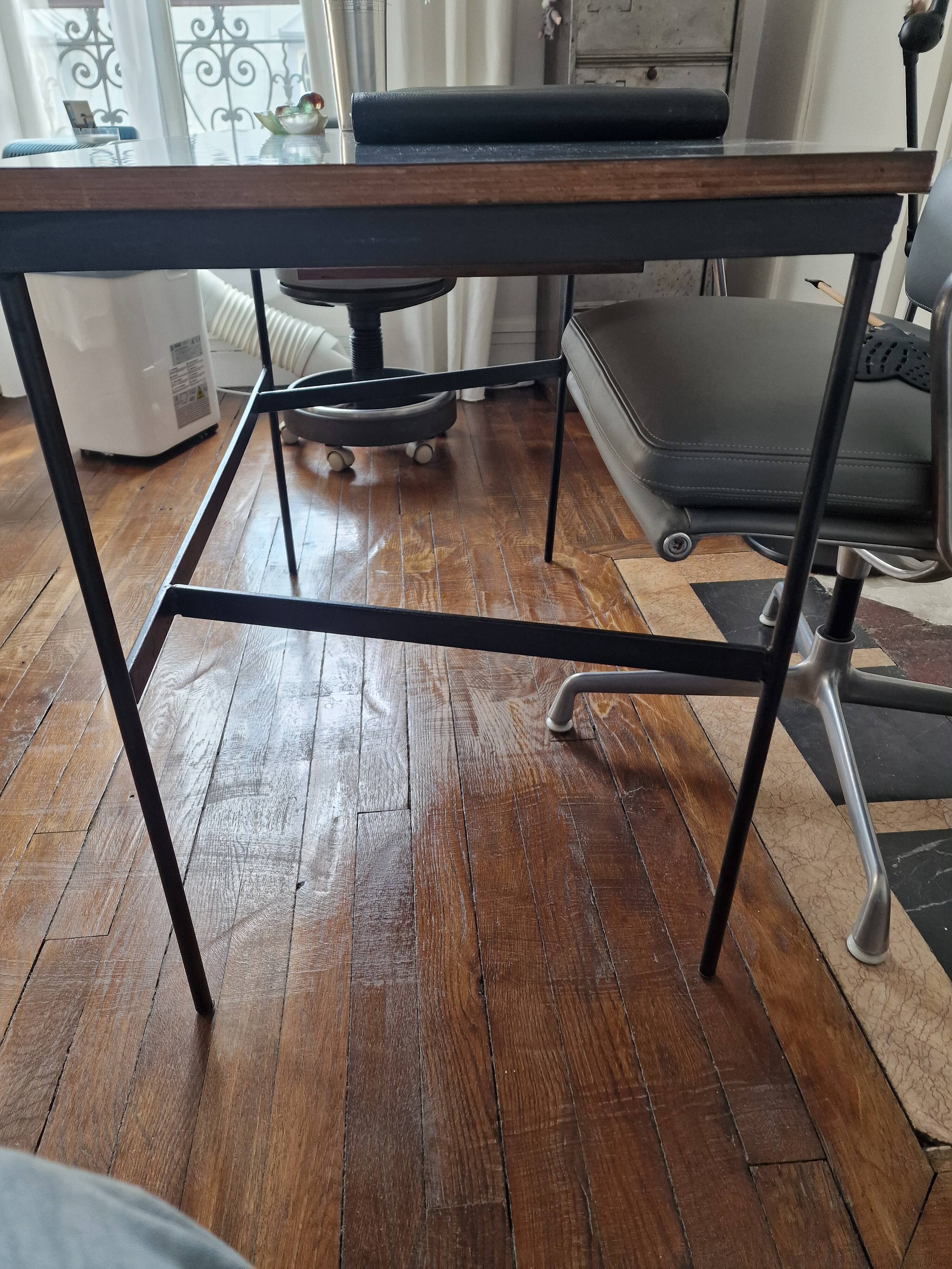 Desk assigned to Pierre Paulin 1960