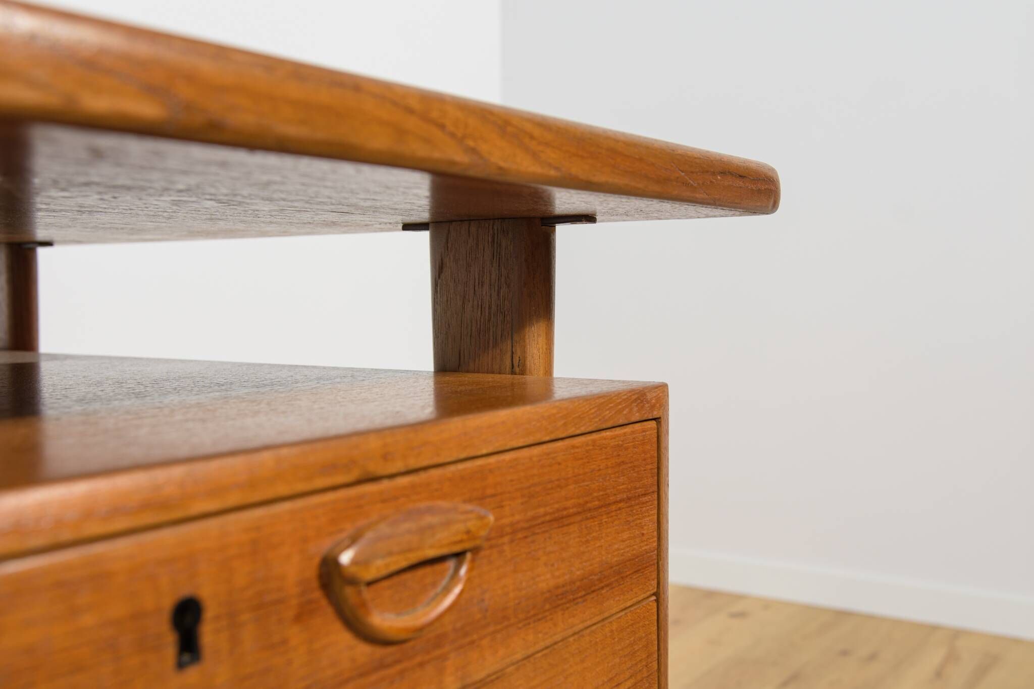 Mid-century freestanding teak desk by Kai Kristiansen for Feldballes Møbelfabrik, 1960s