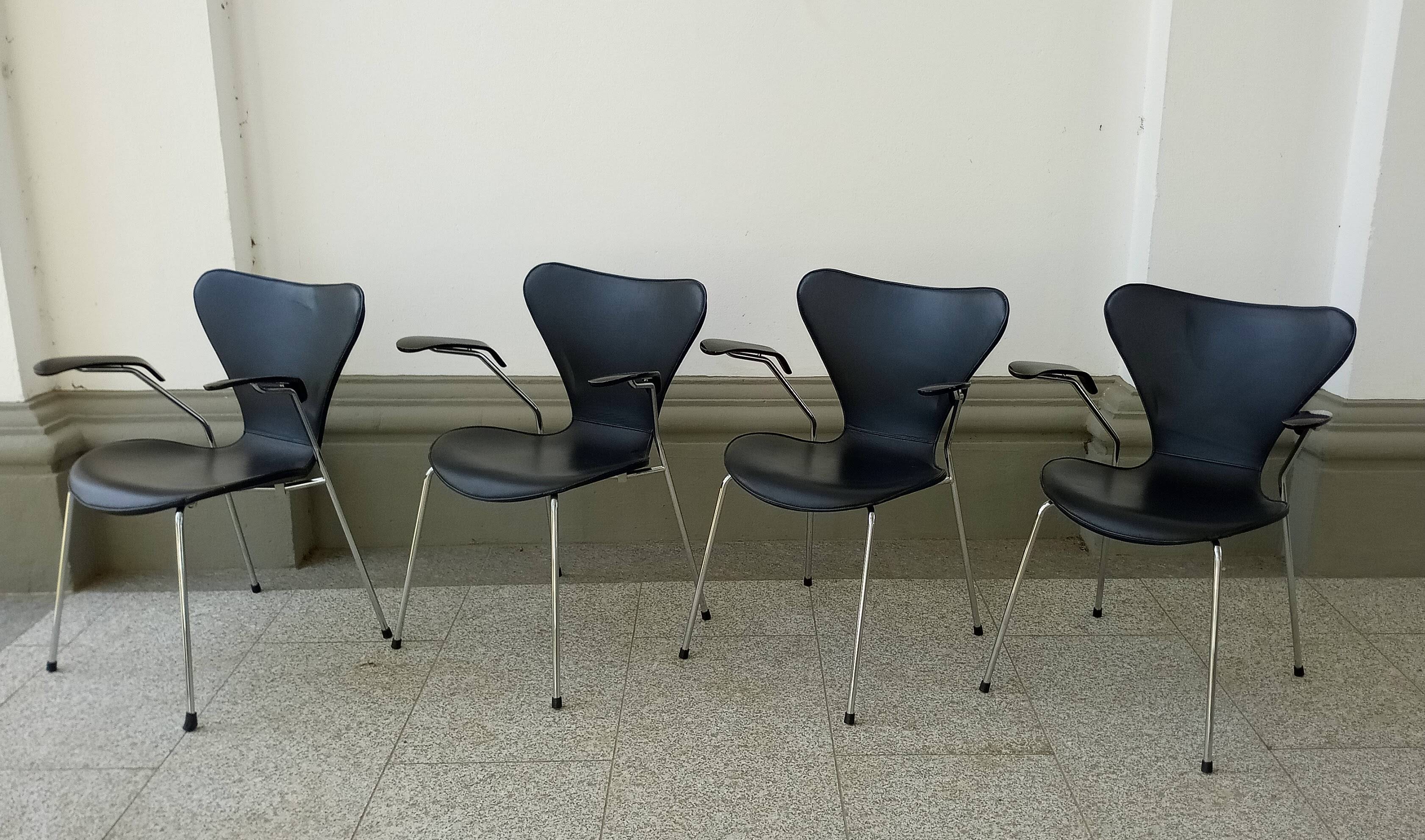 4x chairs by Arne Jacobsen for Fritz Hansen, model 3107 in leather