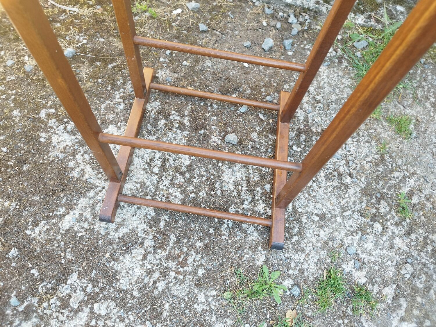 Double valet wood coat rack