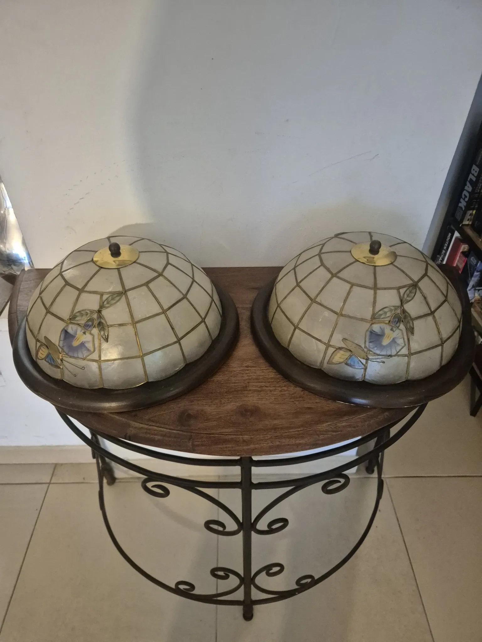 Pair of vintage ceiling lights / wall sconces in mother-of-pearl tiffany style - perenz.