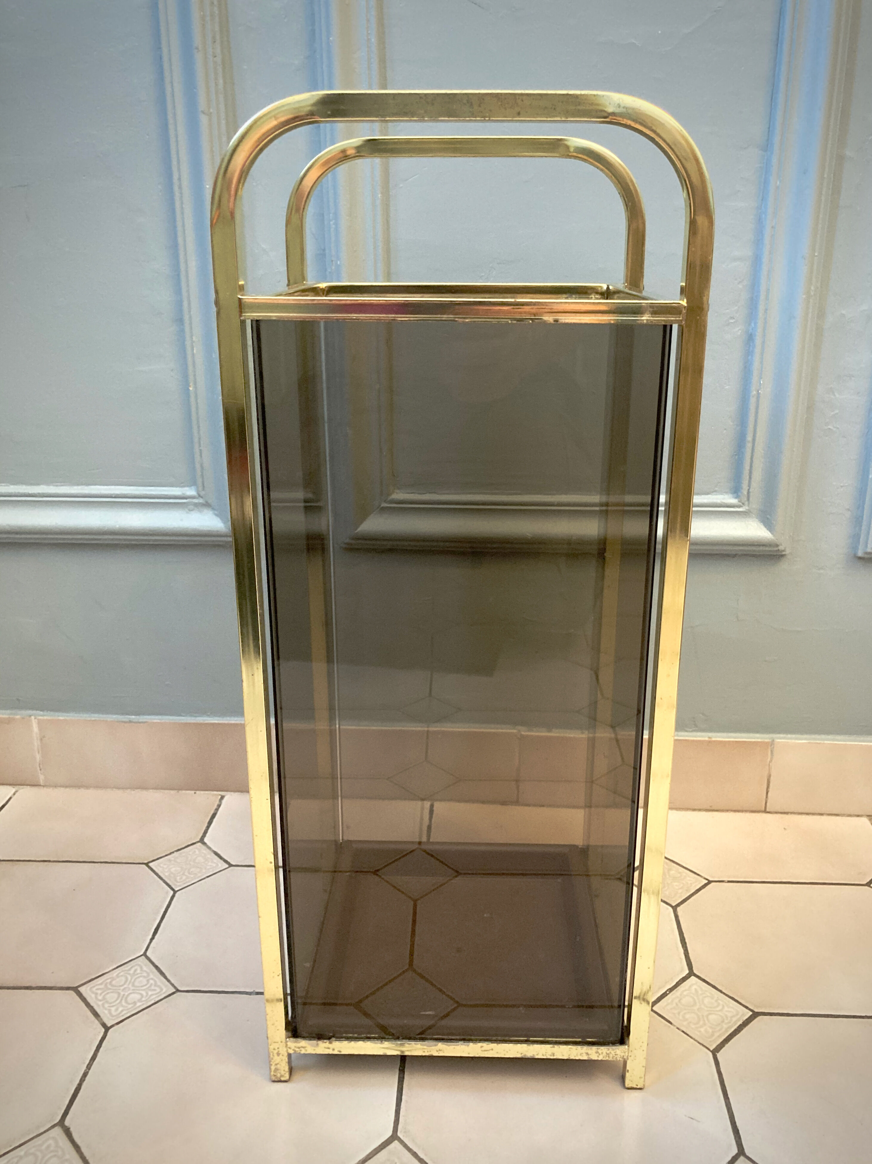 Vintage umbrella holder