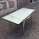 Table in formica