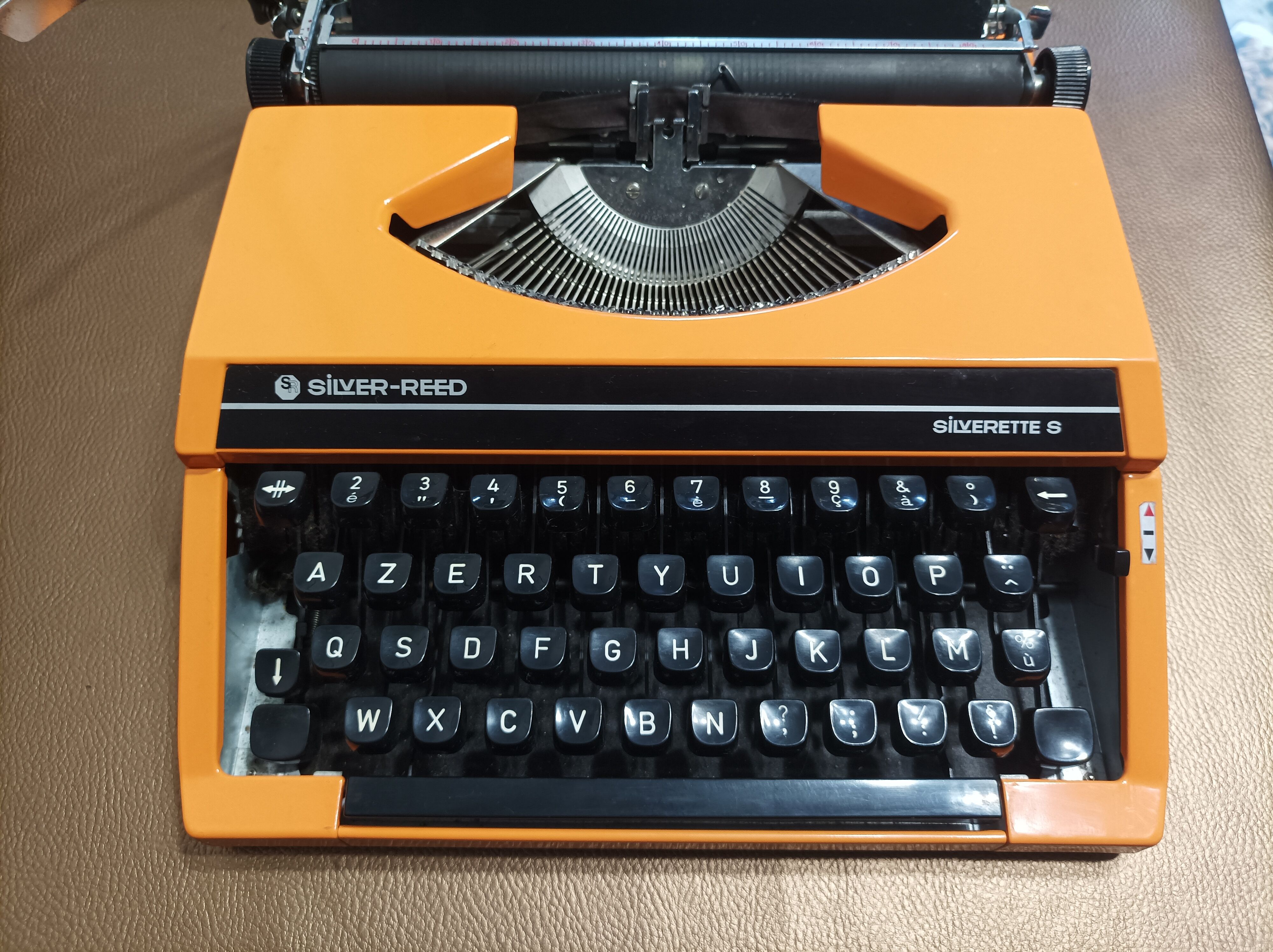 Silver Reed Silverette S Orange typewriter