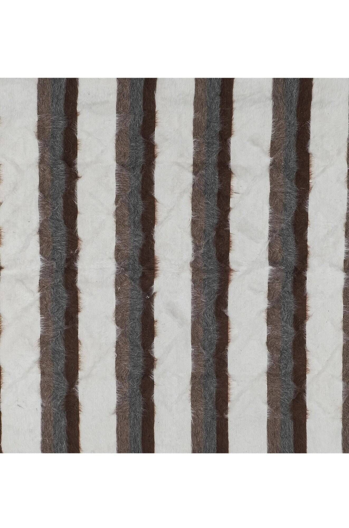 Vintage Turkish handmade rug 160x211 cm