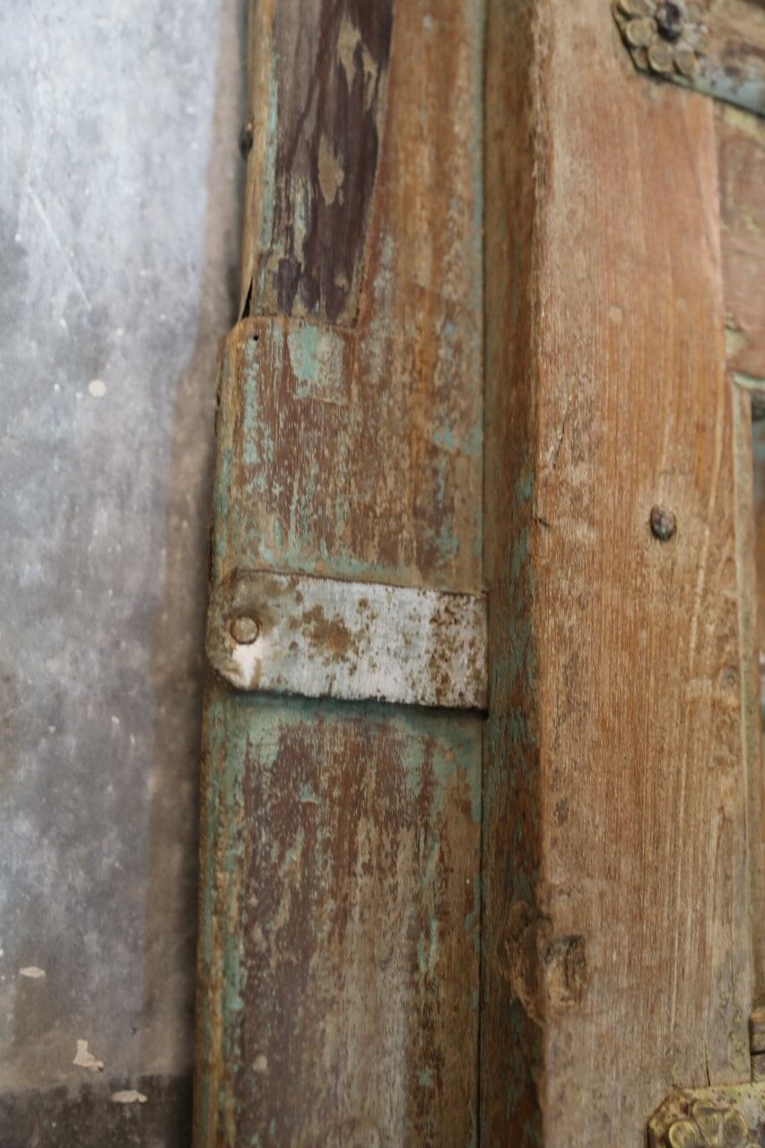 Double leaf Indian door