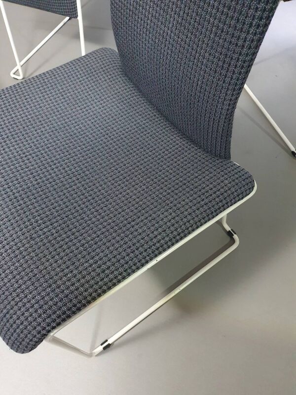 Chaises Walter Antonis pour Henny de Jong.