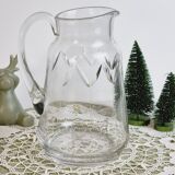 Pichet en verre soufflé et ciselé