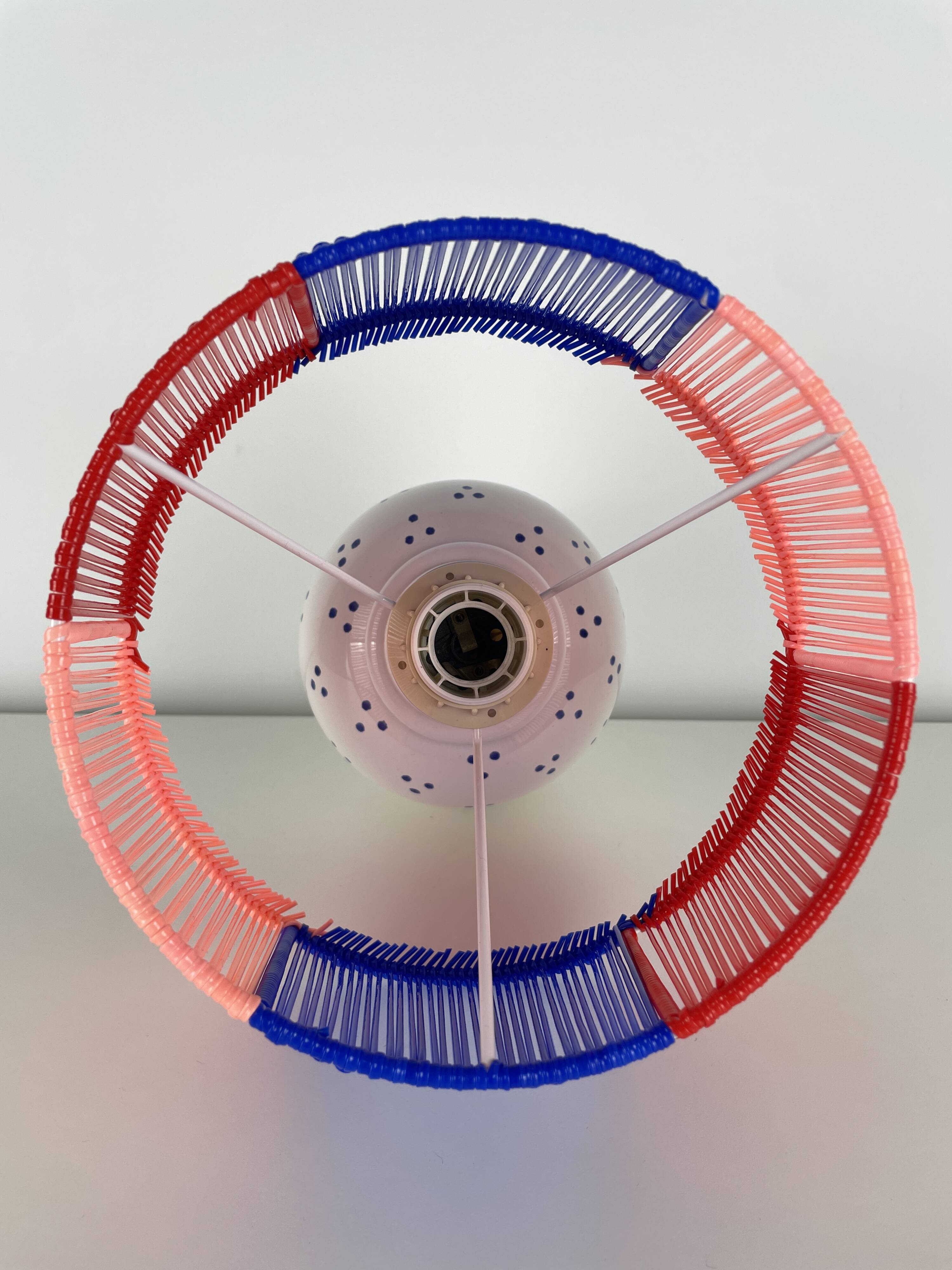 Lampe vintage céramique et abat-jour scoubidou