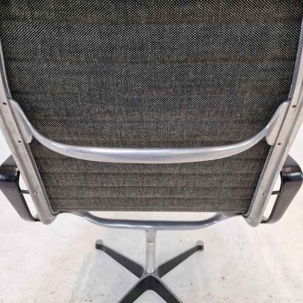 Chaise modèle EA 116 par Eames pour Herman Miller, 1960