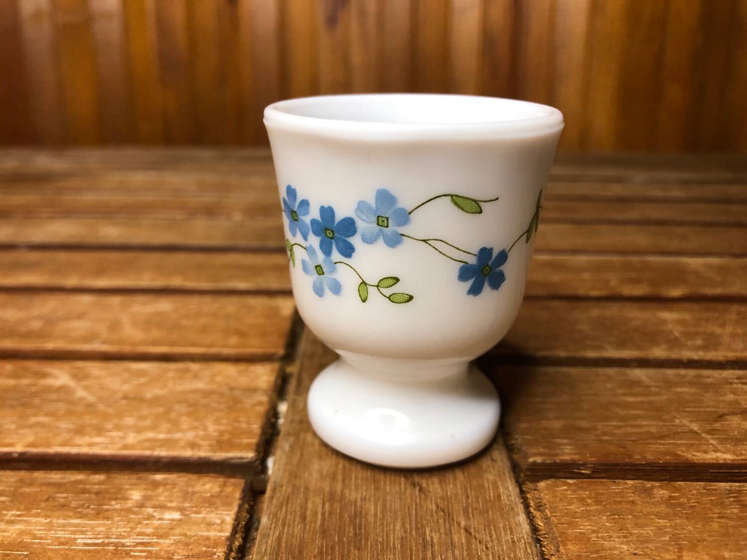 Set of 4 white opaline glass egg cups blue flower decor france vintage #a519