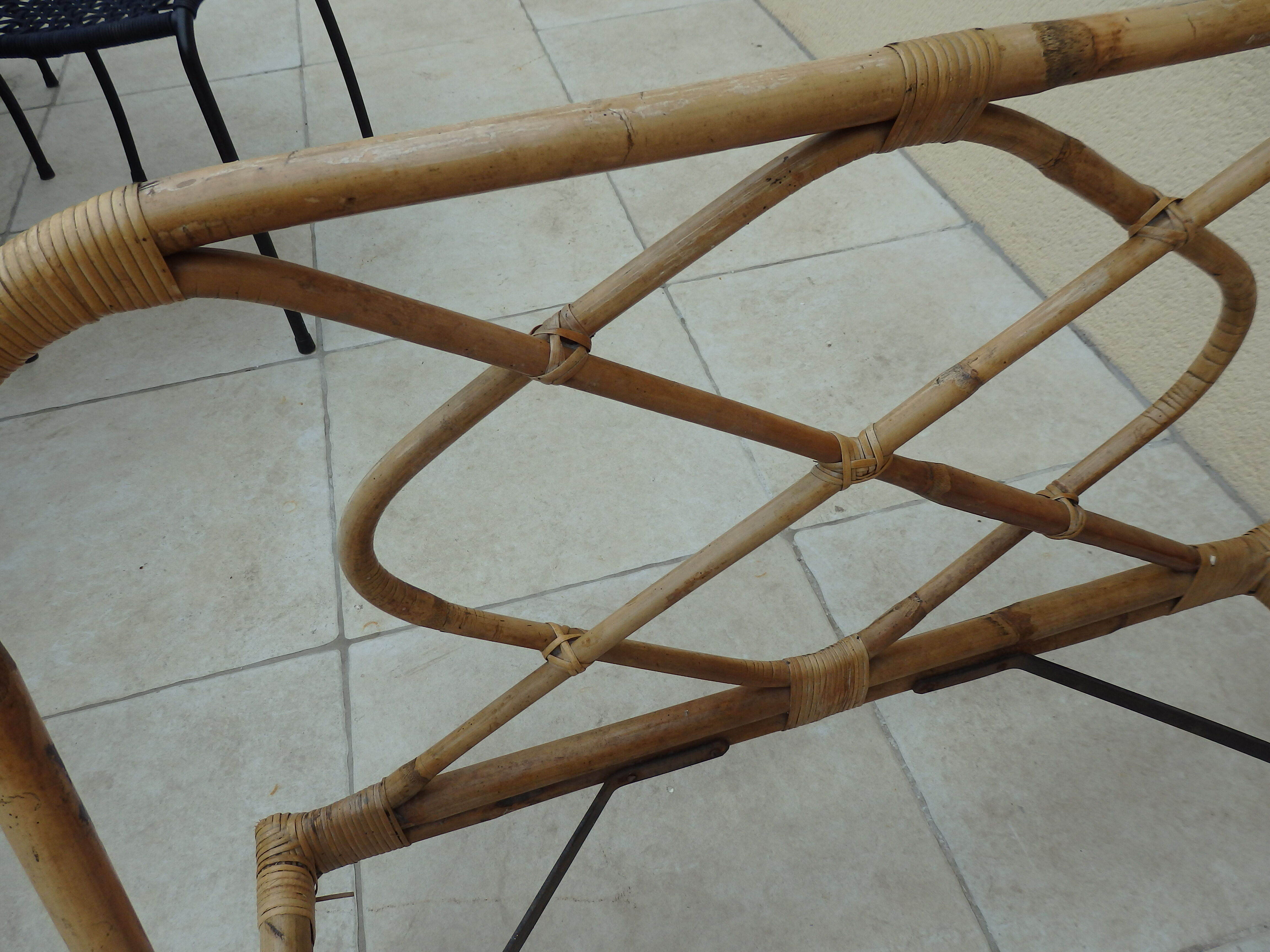 Vintage rattan bed 1 person