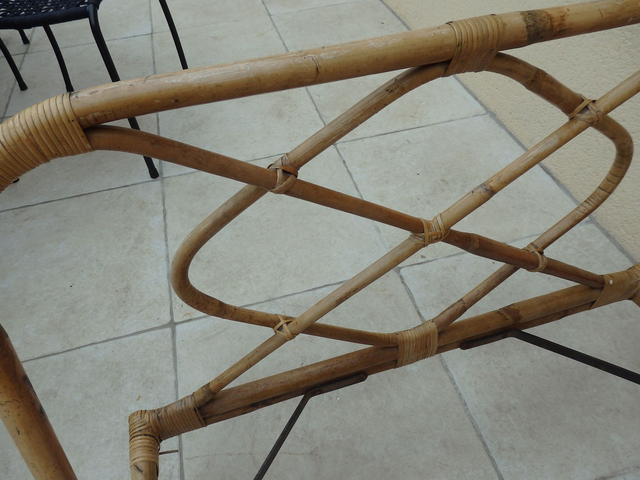 Vintage rattan bed 1 person