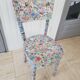 Chaise timbrée