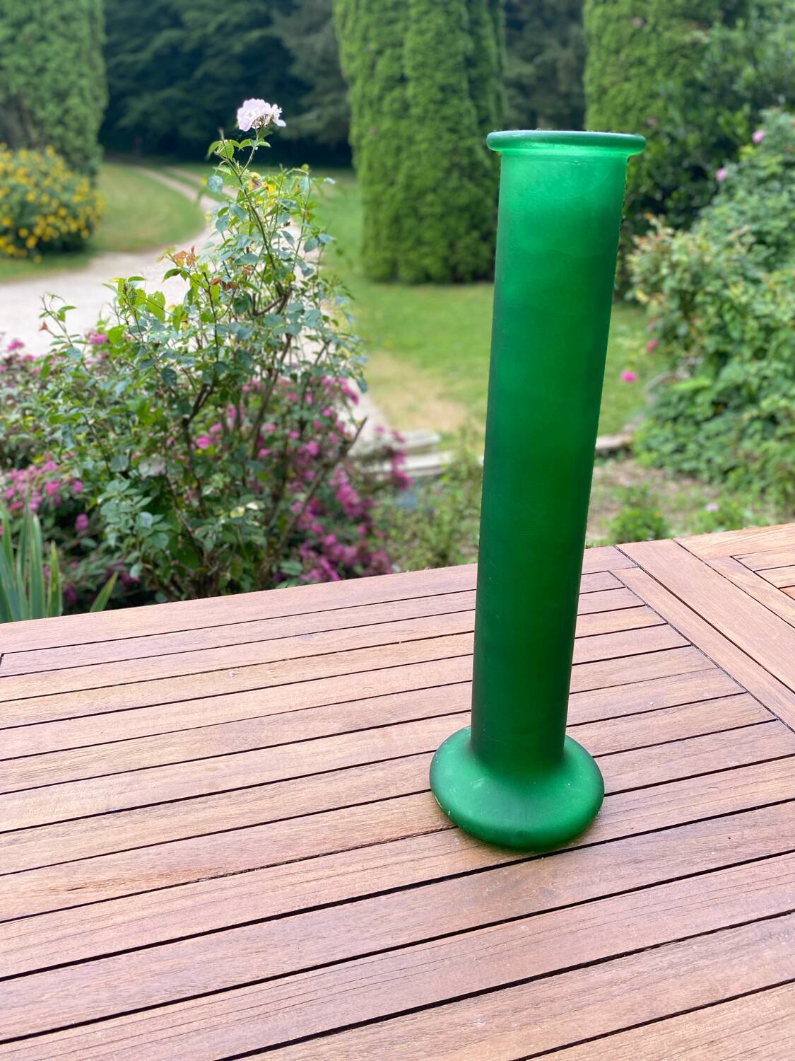 luminous glass vase