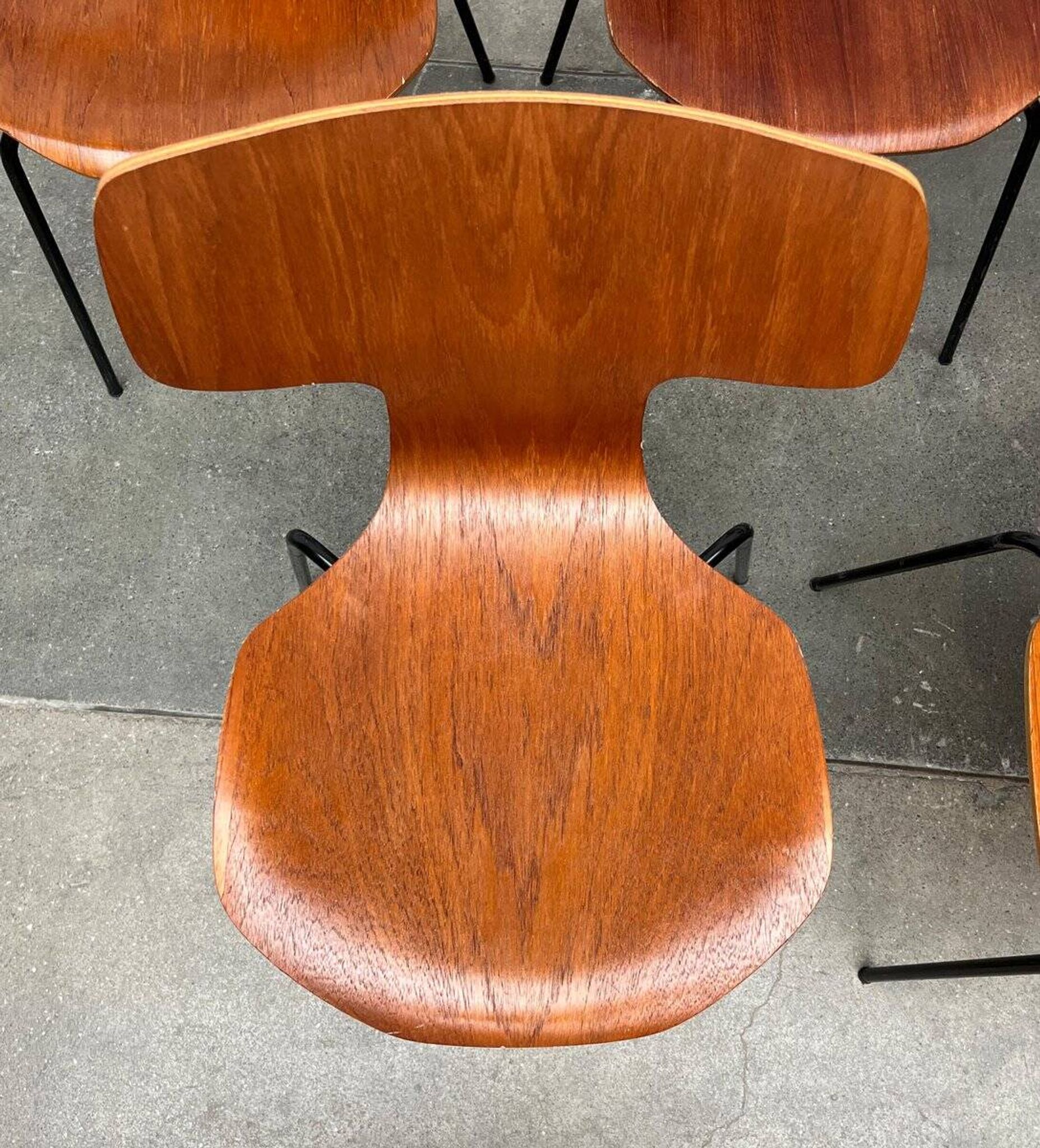 Mid-Century stackable chairs model 3103 Hammer by Arne Jacobsen for Fritz Hansen, Denmark, 1960s, set of 7.