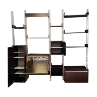 Modular shelving