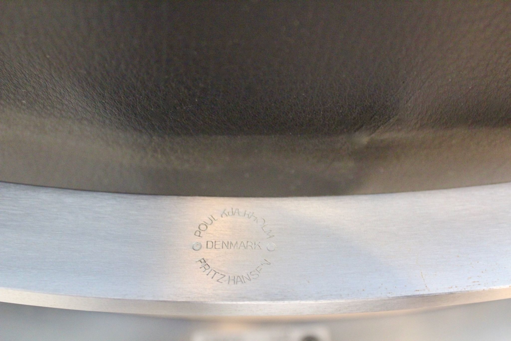 PK22 chair in black leather Poul Kjærholm for Fritz Hansen
