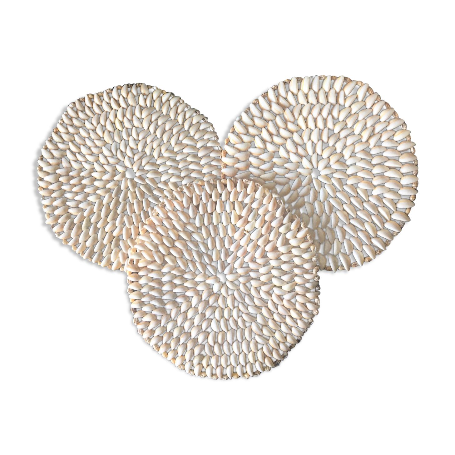 3 shell table mats, 70s