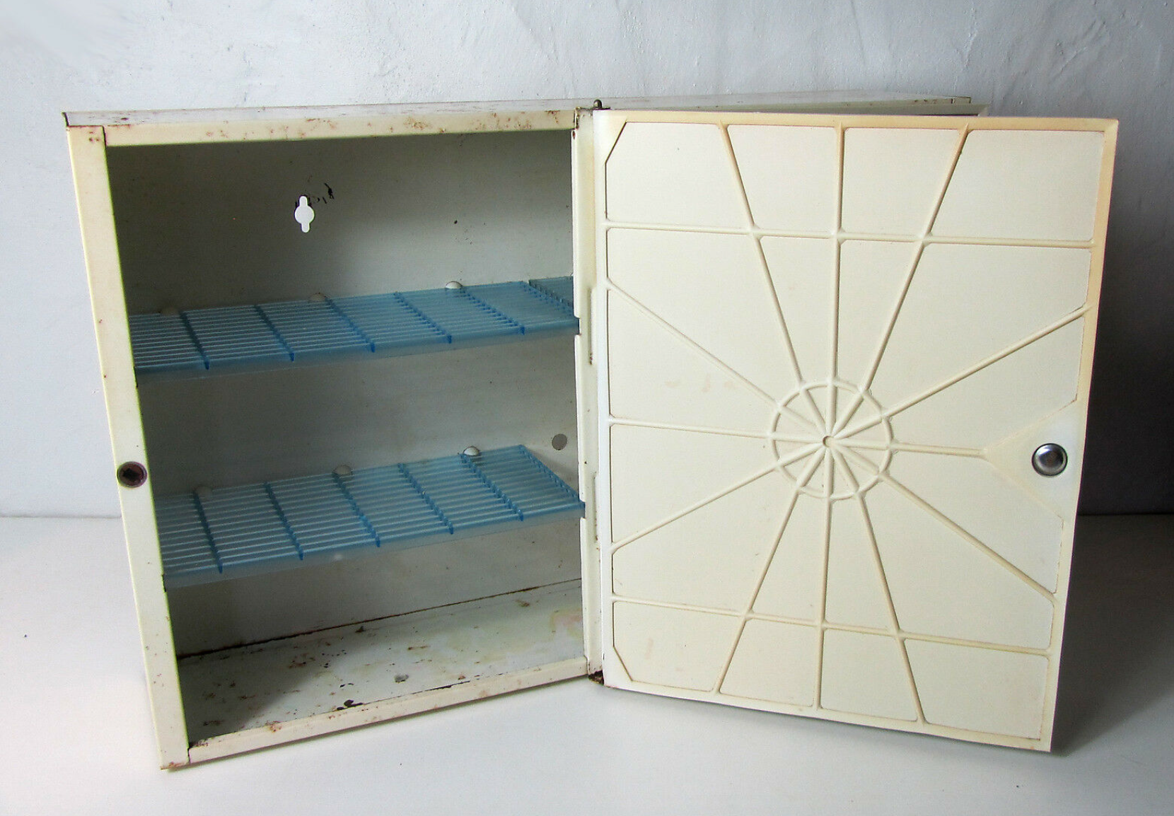 Vintage metal medicine cabinet