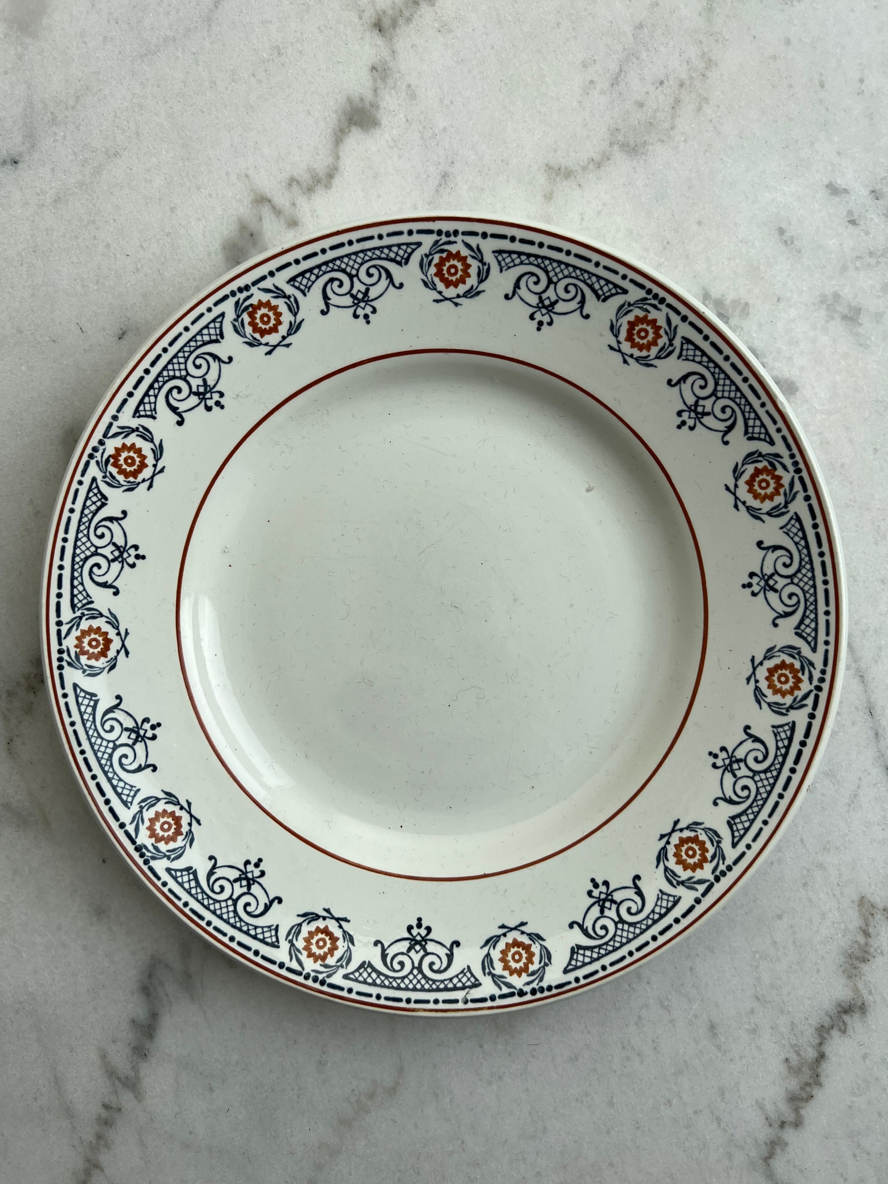 Flat plate Saint Amand