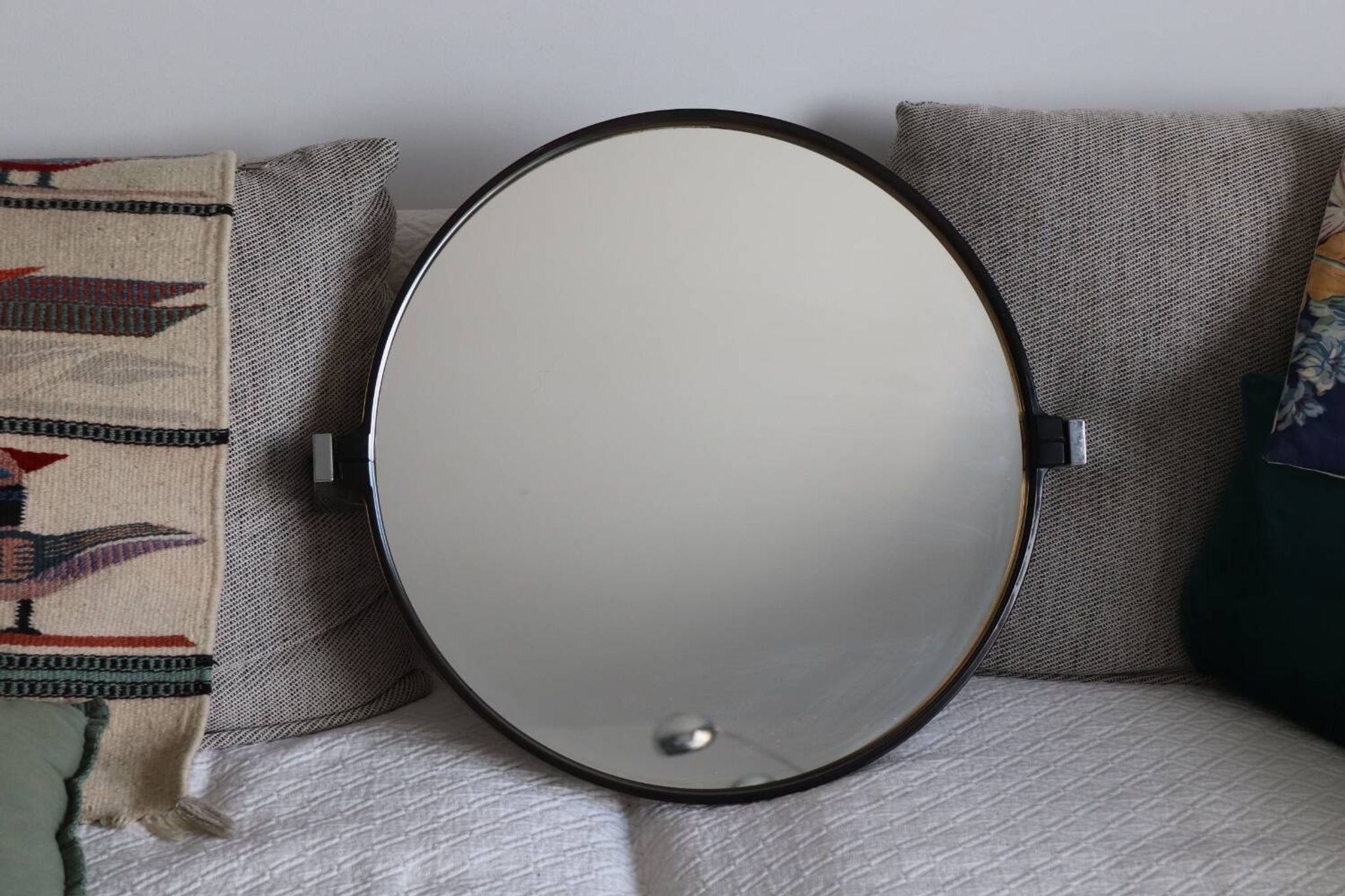 Miroir mural rond en plastique fumé vintage