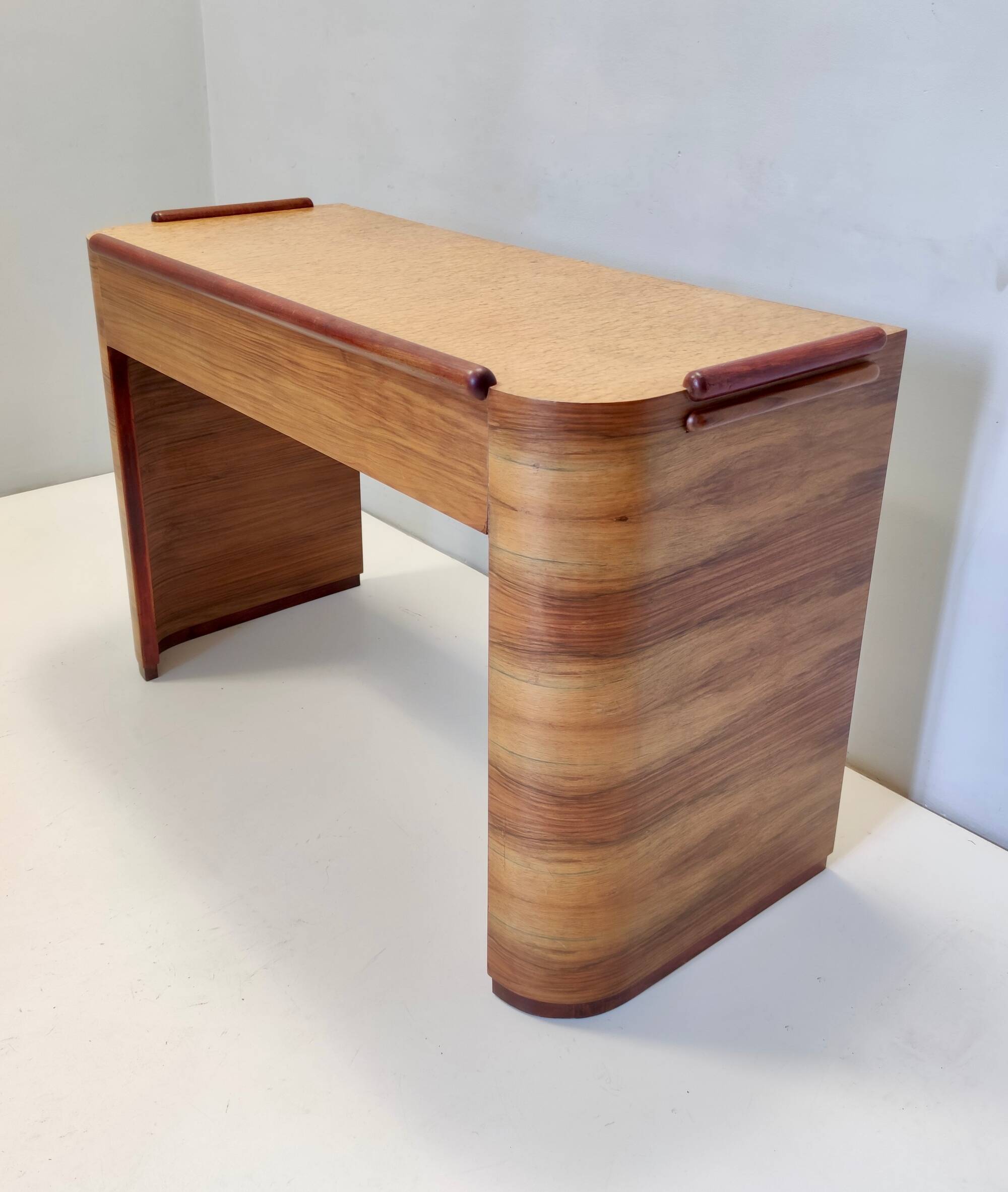 Art Deco desk in walnut, birch and beech, Brianza, Italy