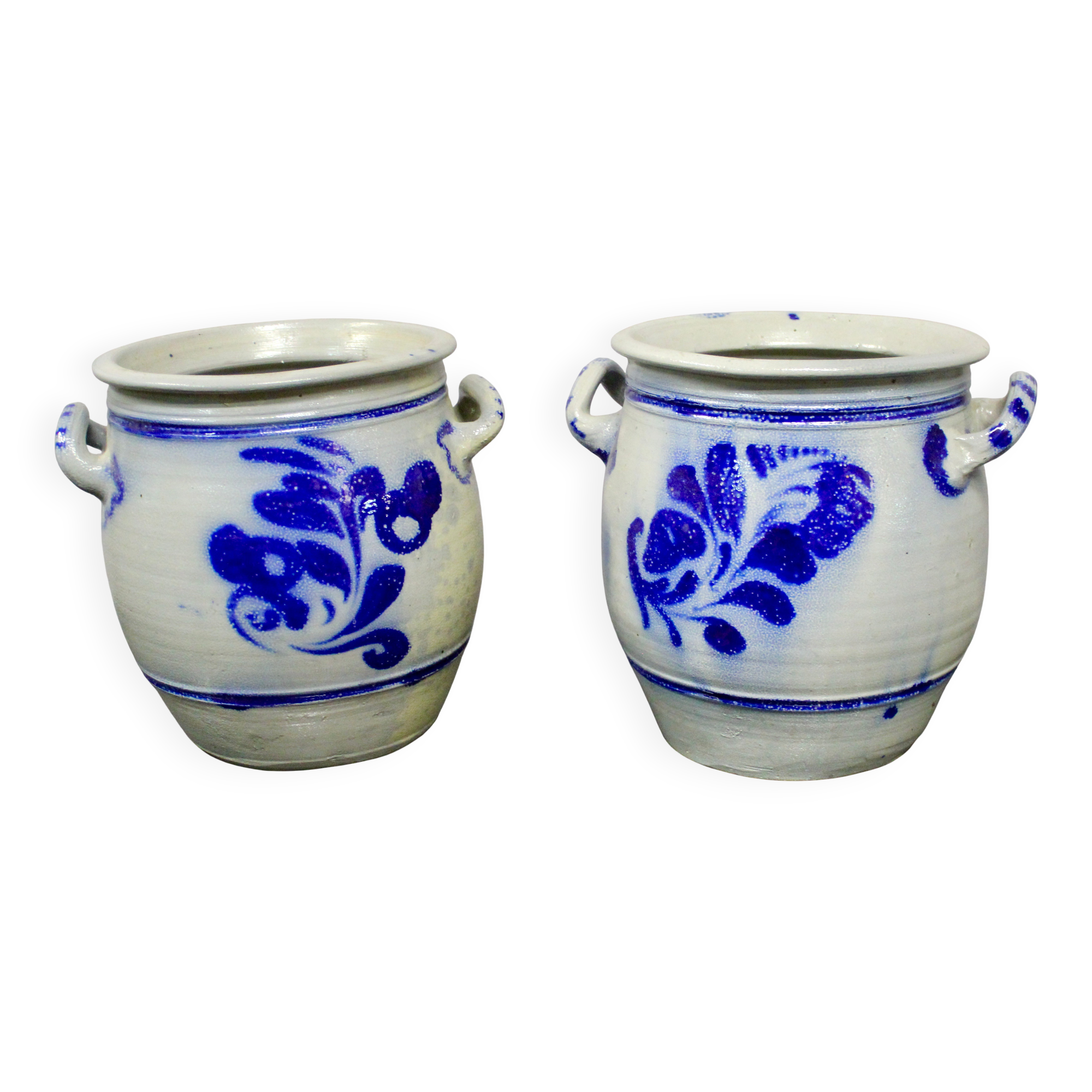Paire de pots en grès émaillés au sel, gris et bleu