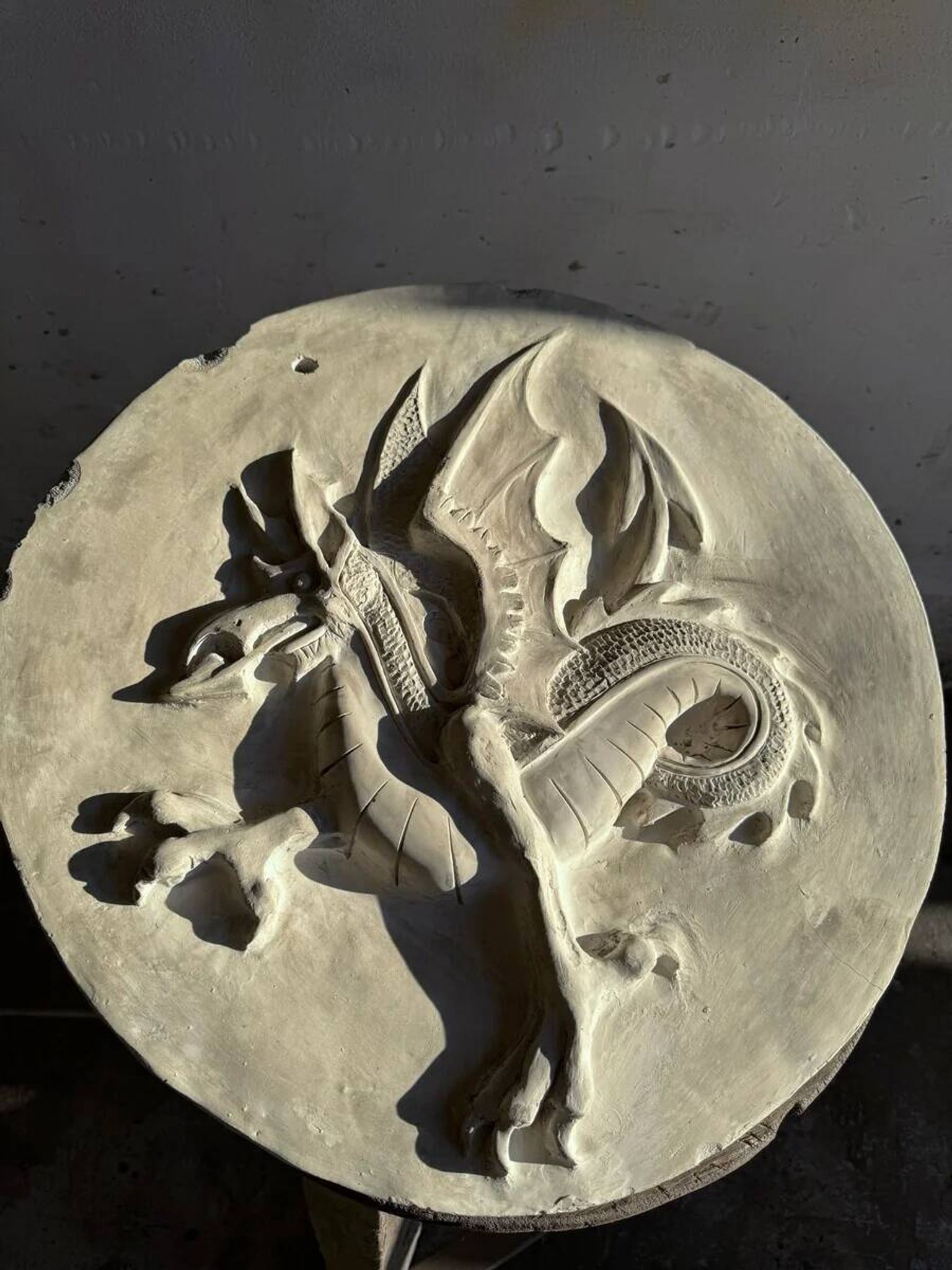 Dragon en plâtre par Walter De Buck