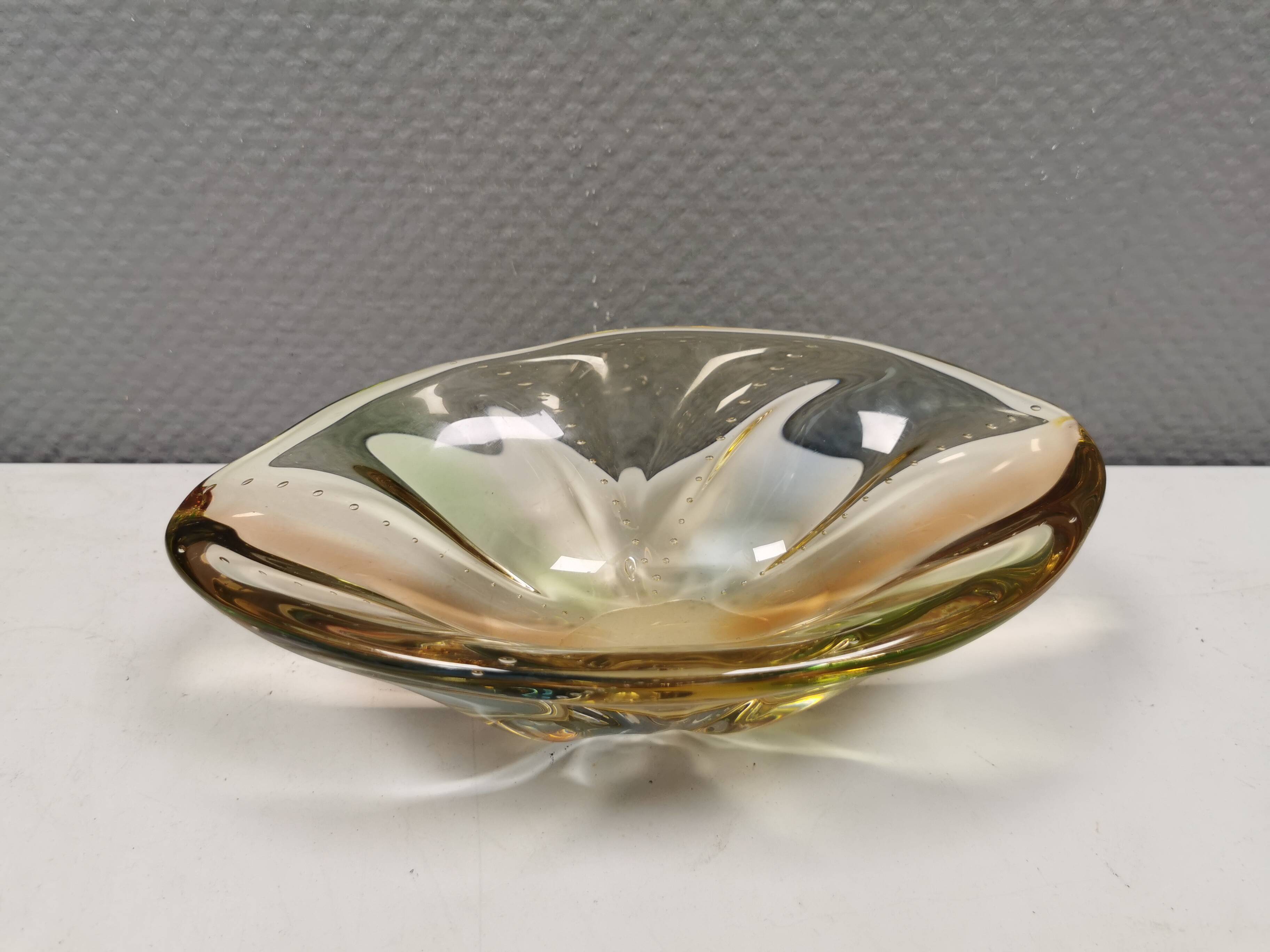 Bohemian/czech glass art bowl by hana machovska pizzicato collection 50-60s