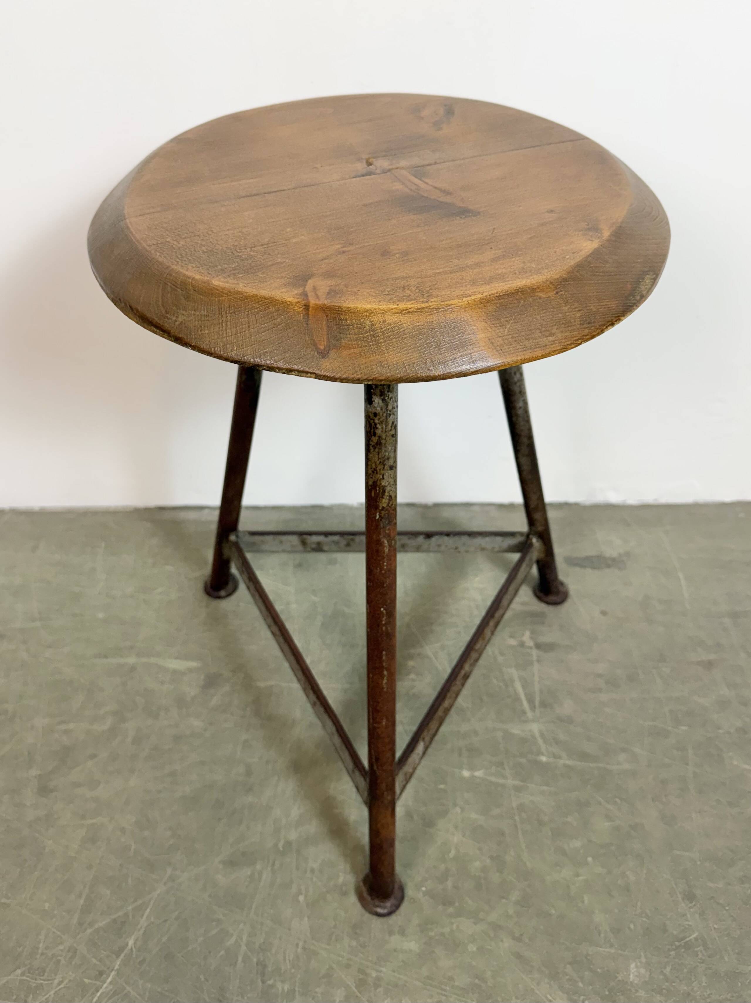 Tabouret d'atelier industriel gris, années 1960