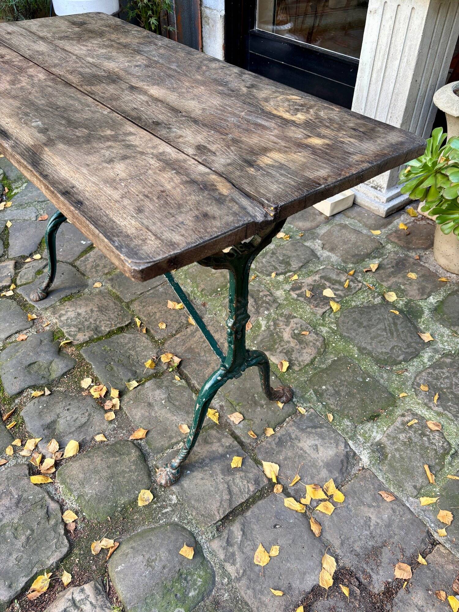 Table bistrot en fonte de fer et bois