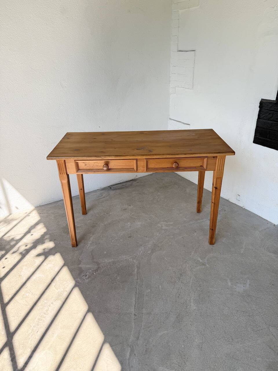 English style pine desk