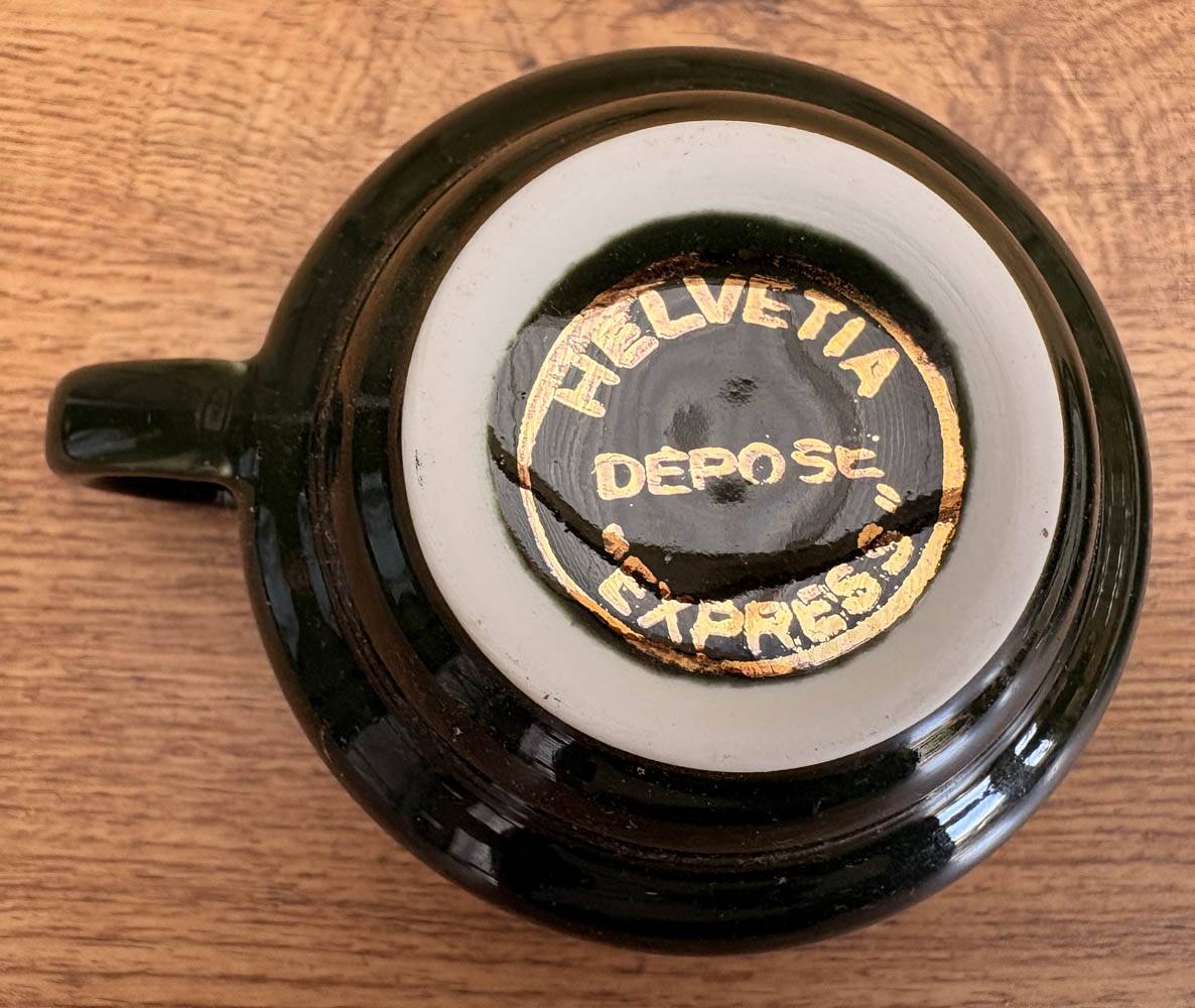 Coffee service for 12 cups "Helvetia Express" — Parisian bistro