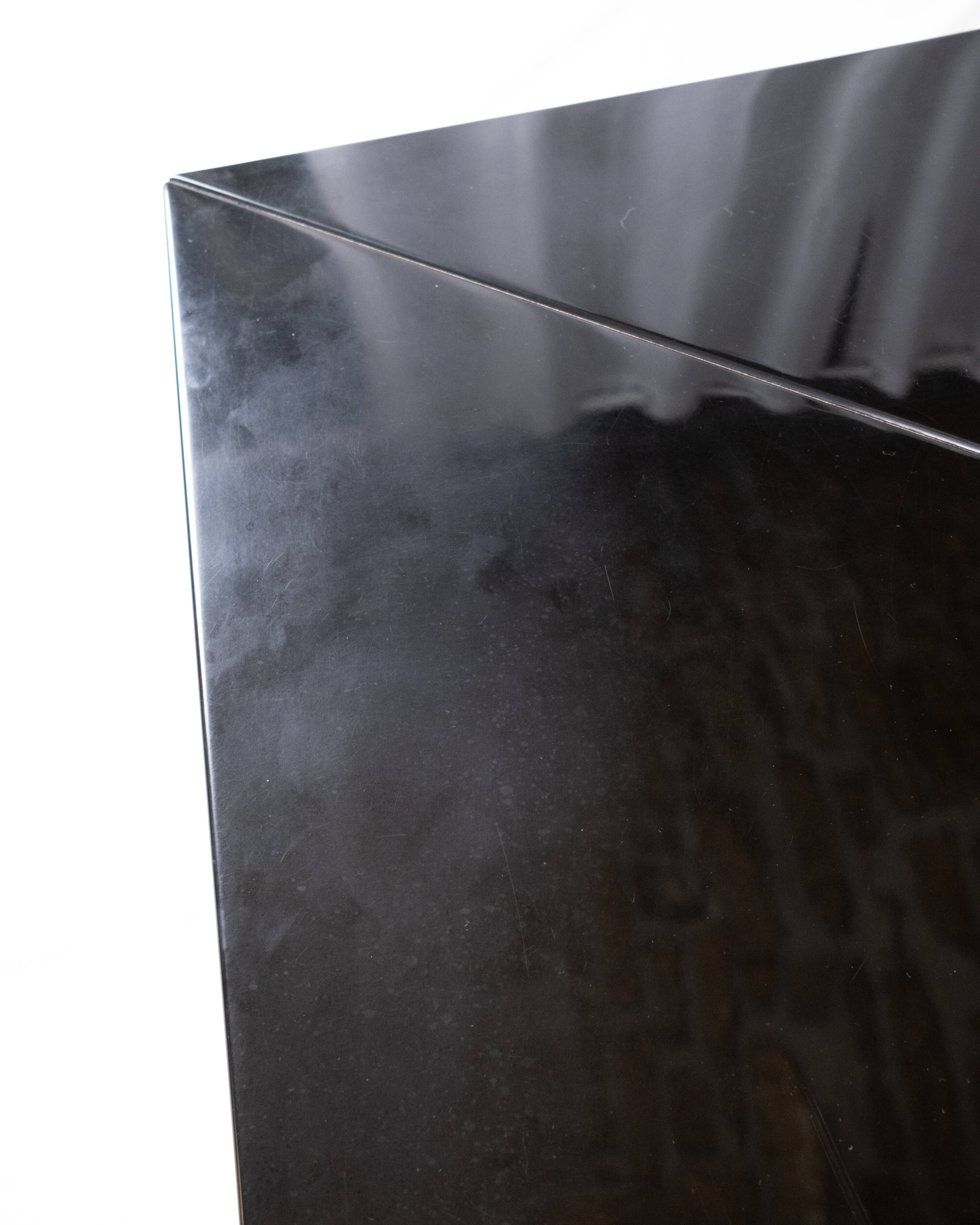 Table basse bar laquée Paul Michel pour Roche Bobois, France, 1980s