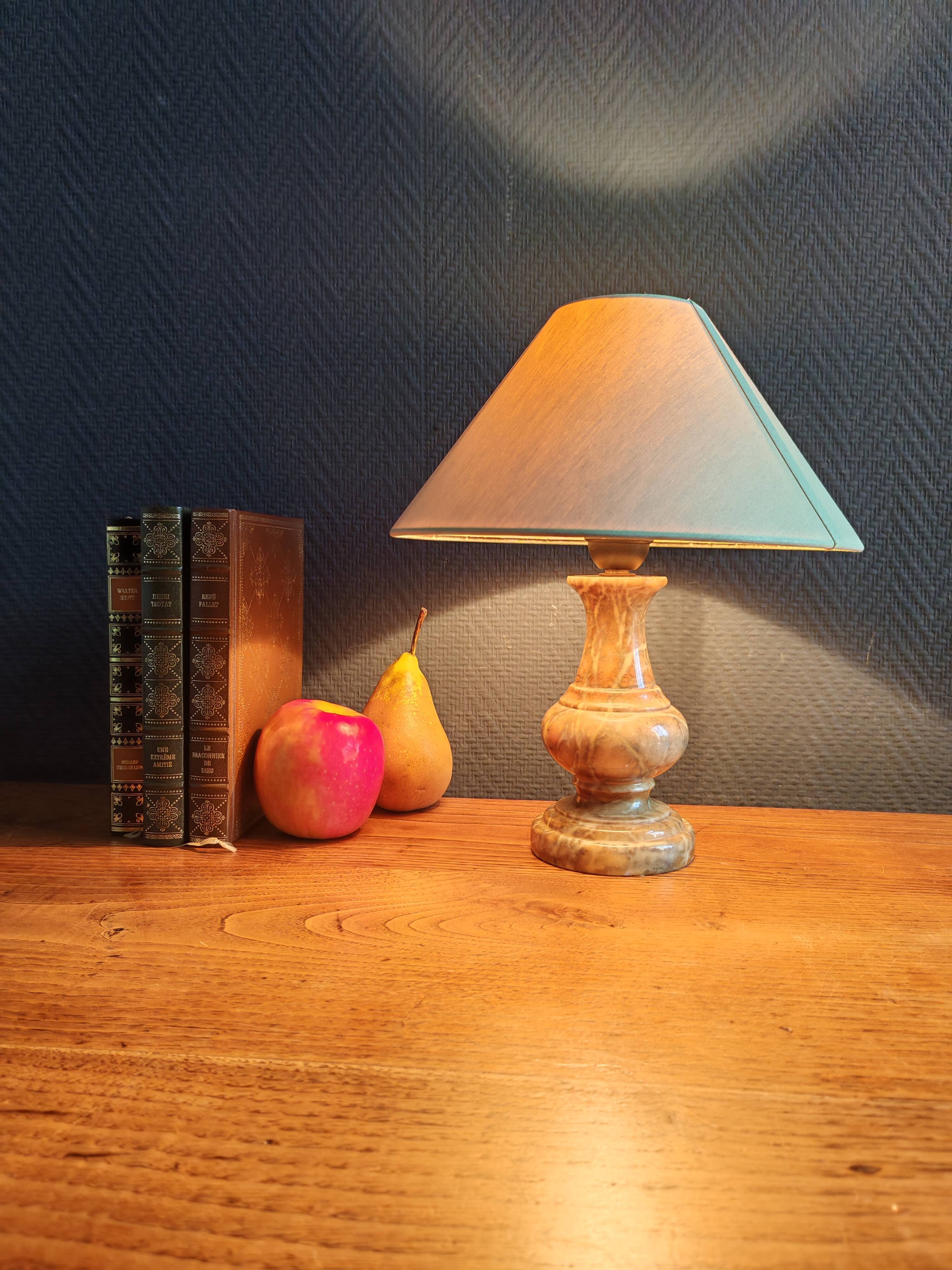 Vintage Table Lamp in Sculpted Alabaster – Base in Natural Stone