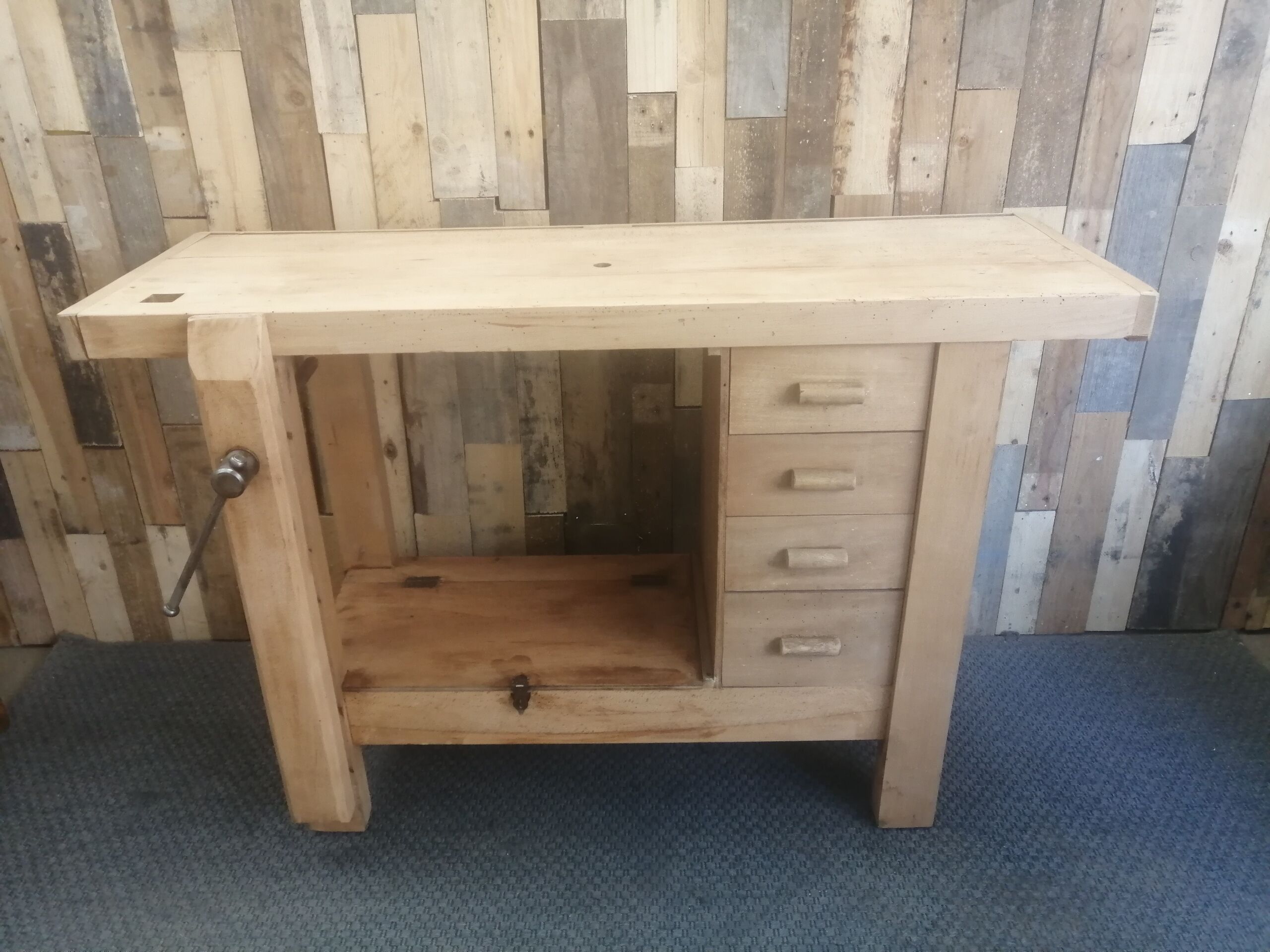 Carpenter's workbench