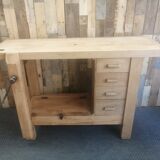 Carpenter's workbench