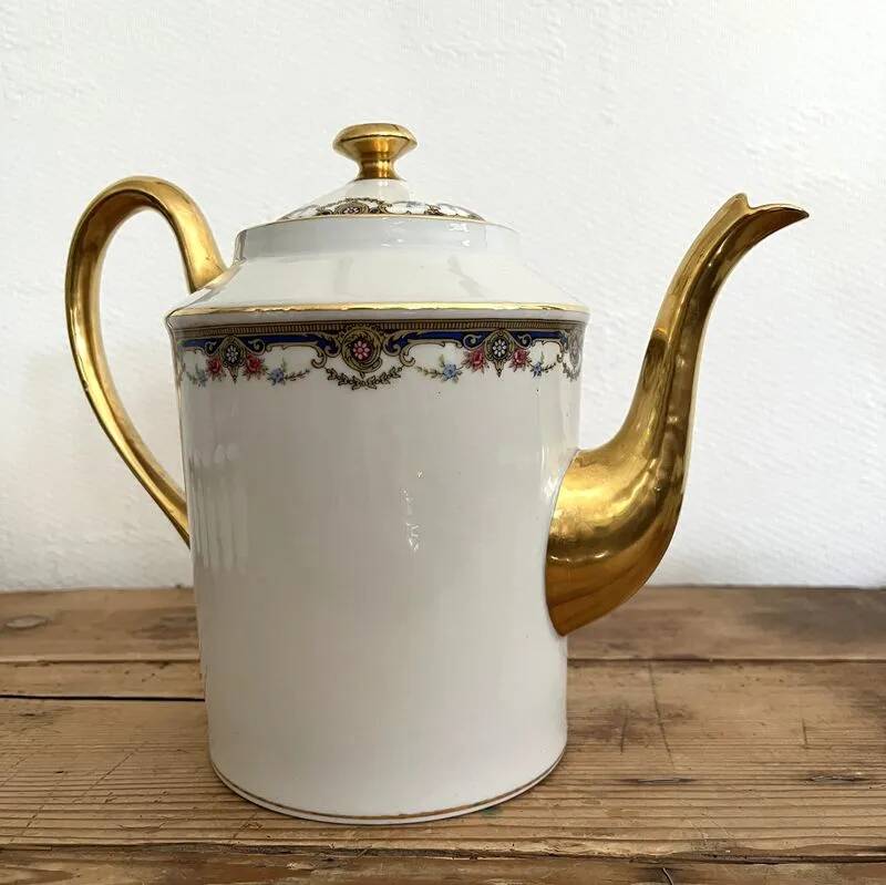 Fine porcelain coffee service