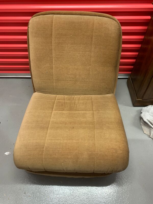 Ancienne chauffeuse en velours