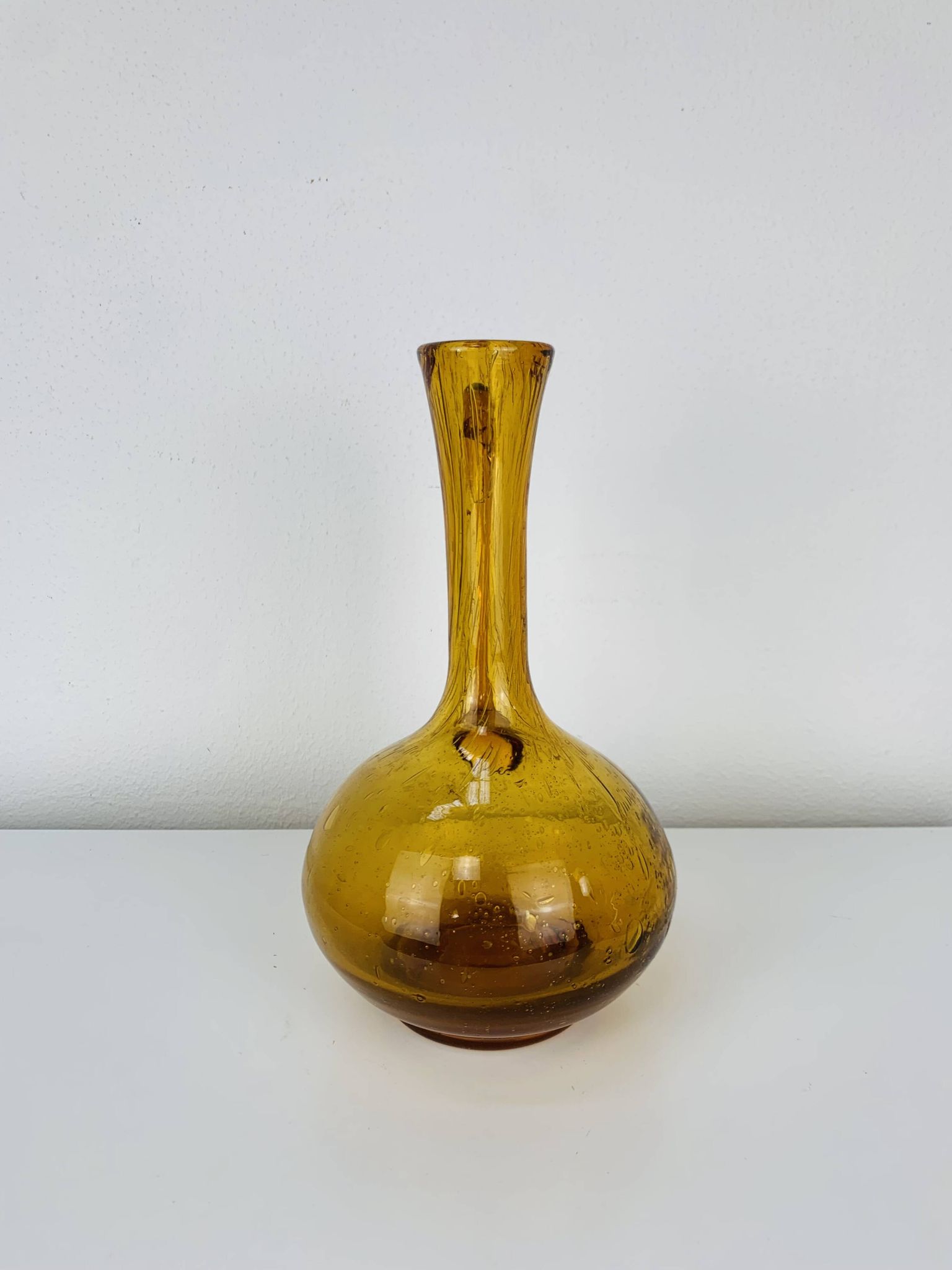 Vase verre bullé ambré vintage