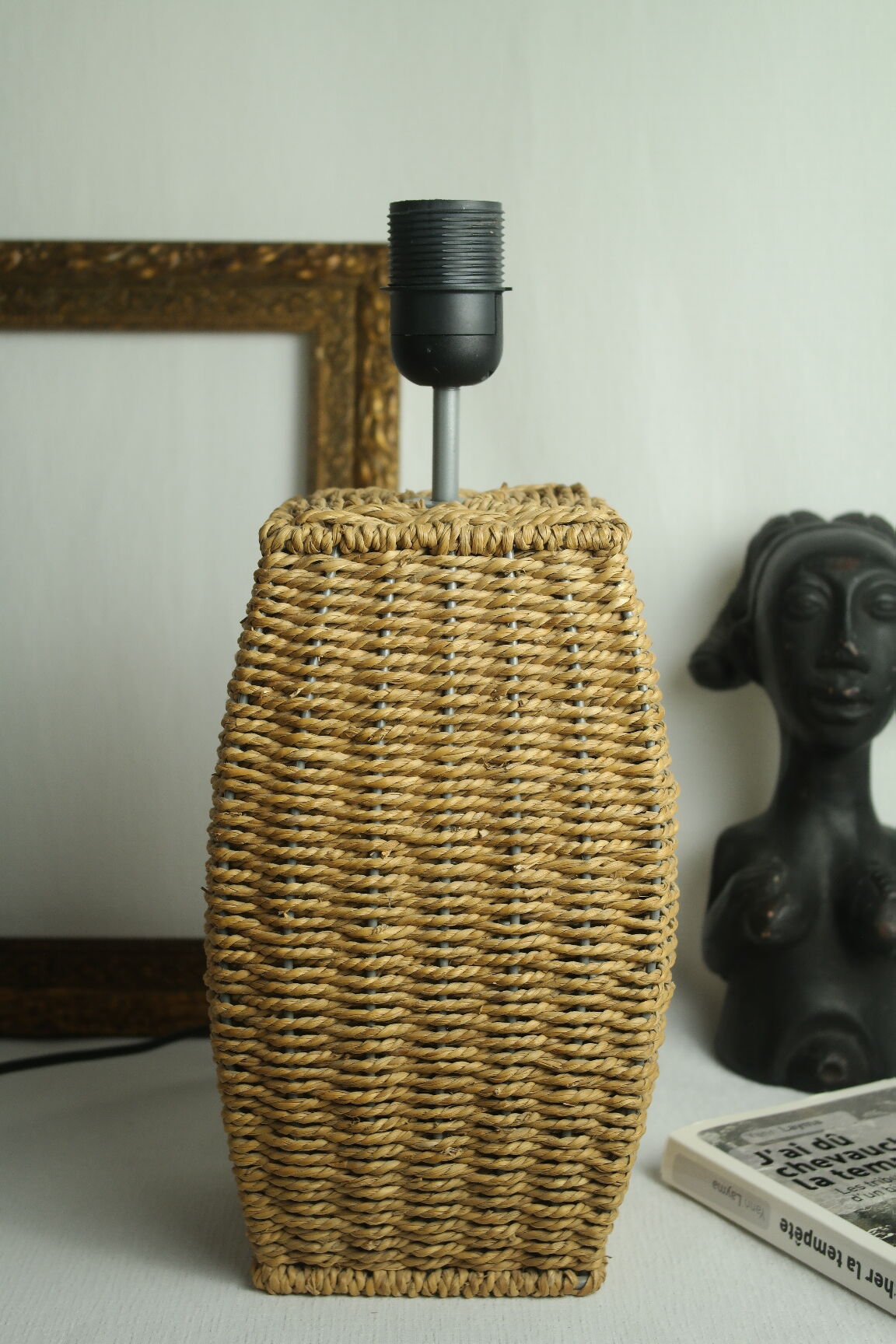 Vintage twisted natural rattan lamp foot