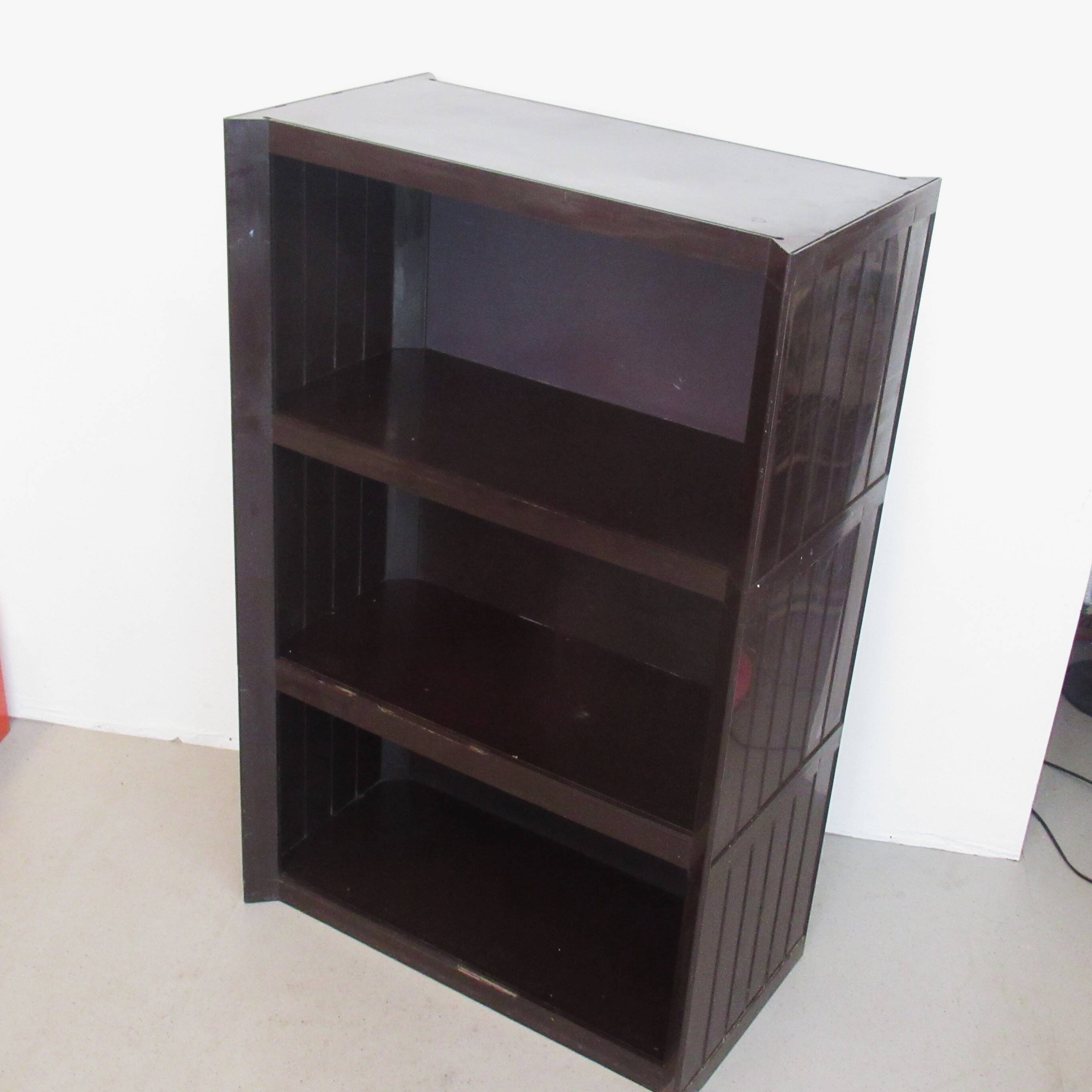 Multipla shelf by André Vandenbeuck Strässle from the 1970s.