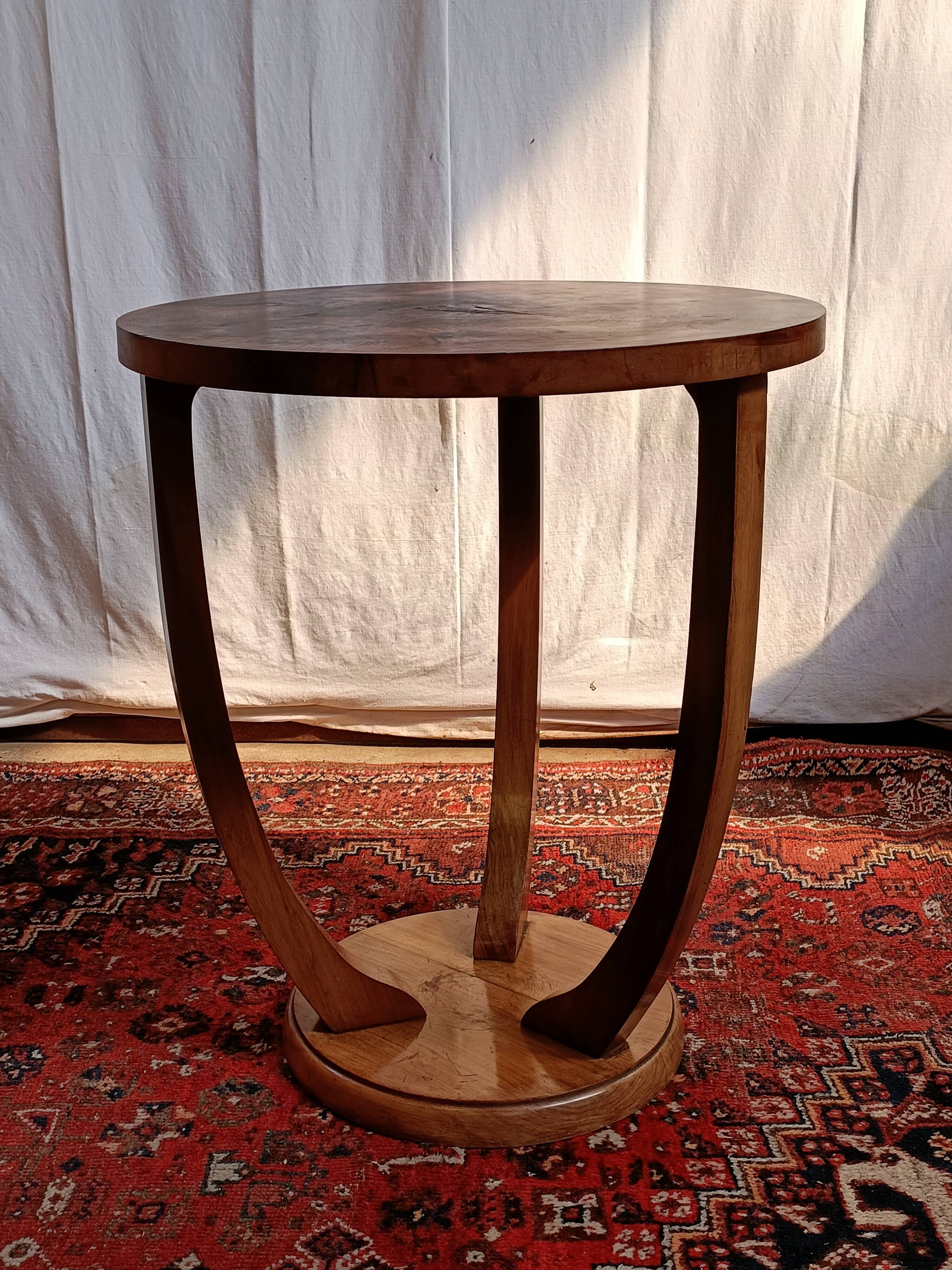 Art Deco walnut pedestal table