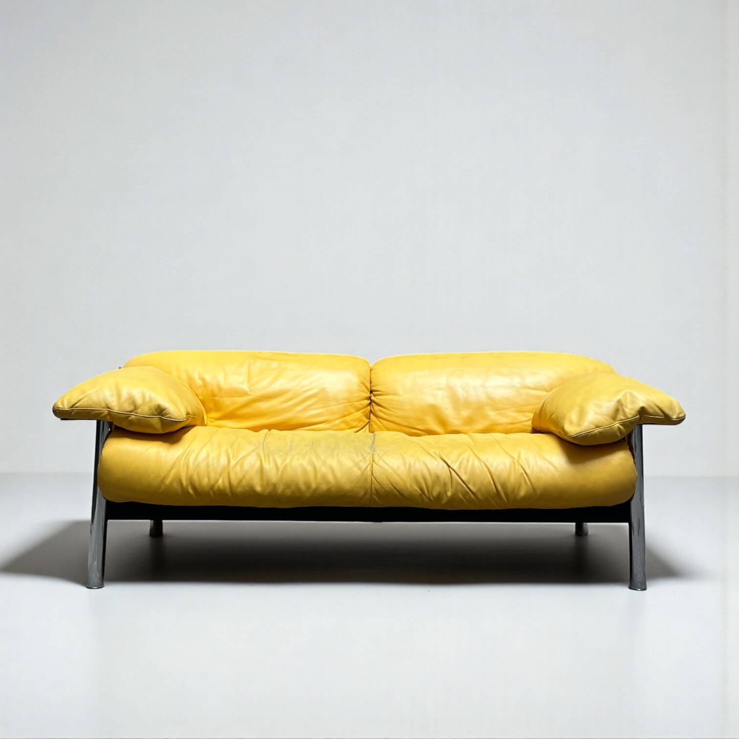 Pausa model canapé, Pierluigi Cerri for Poltrona Frau, 1990