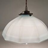 Suspension in opaline