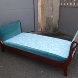 Empire daybed in mahogany gooseneck