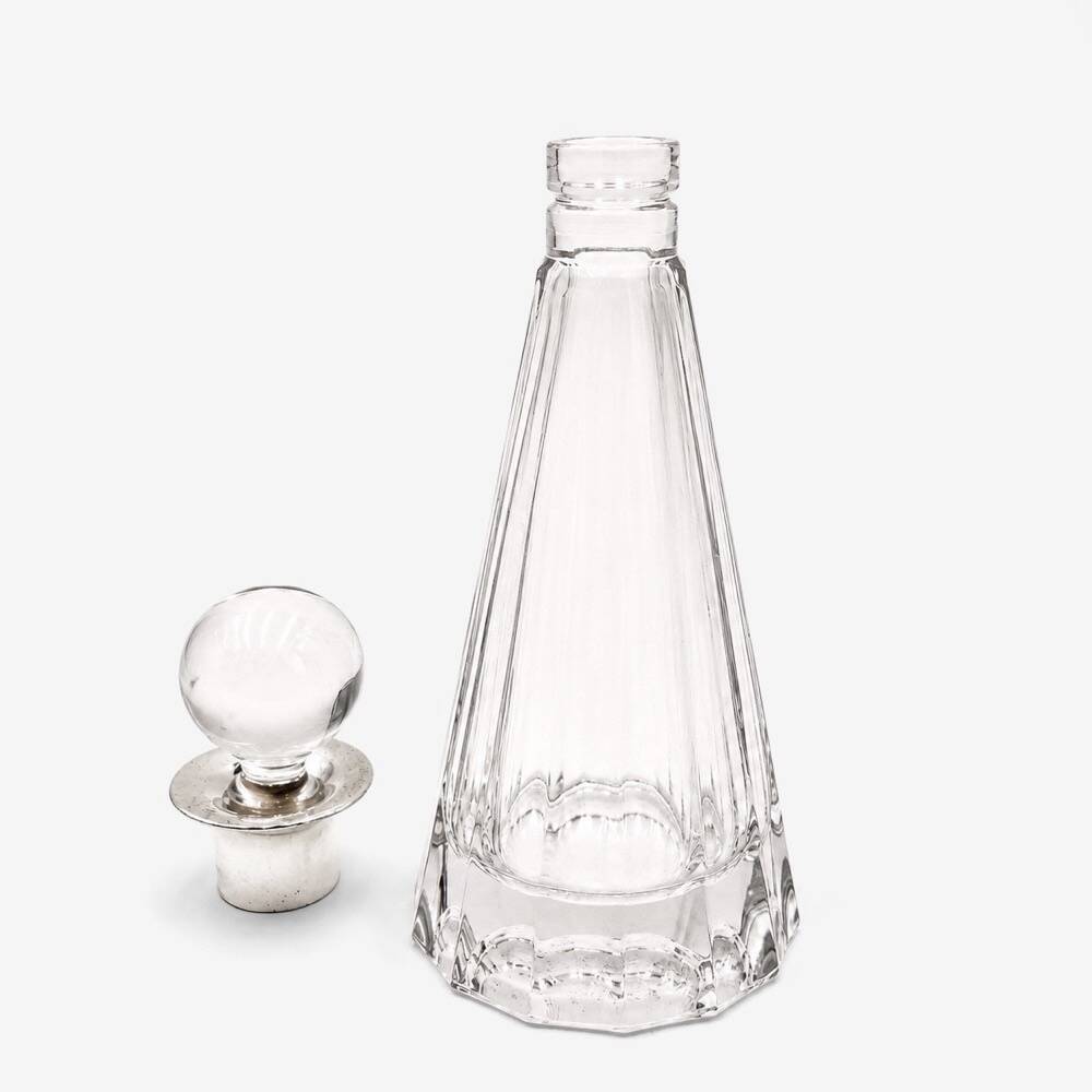 Oil and vinegar bottles in crystal by Paloma Picasso for Villeroy & Boch.