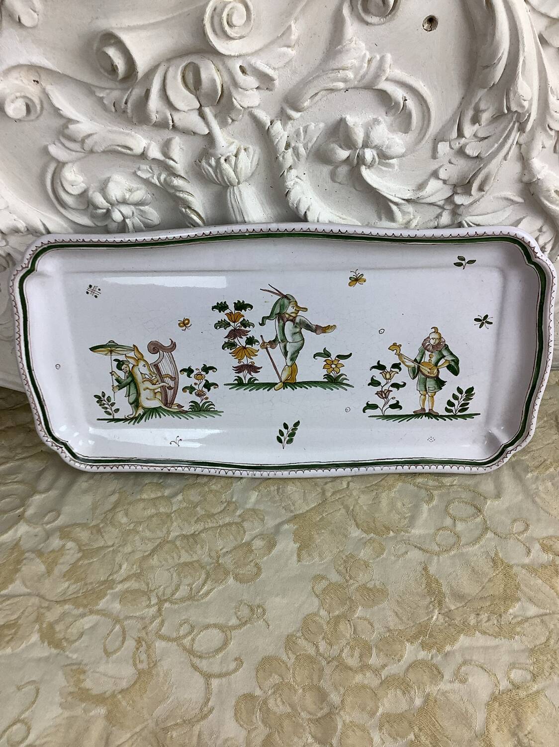 Rectangular plate Moustiers France