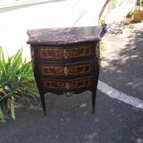 Chest of drawers between two Louis XV style late 19th early 20th.